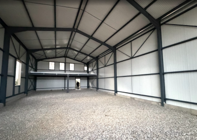 Aménagement intérieur salon de coiffure 250 m² avant travaux